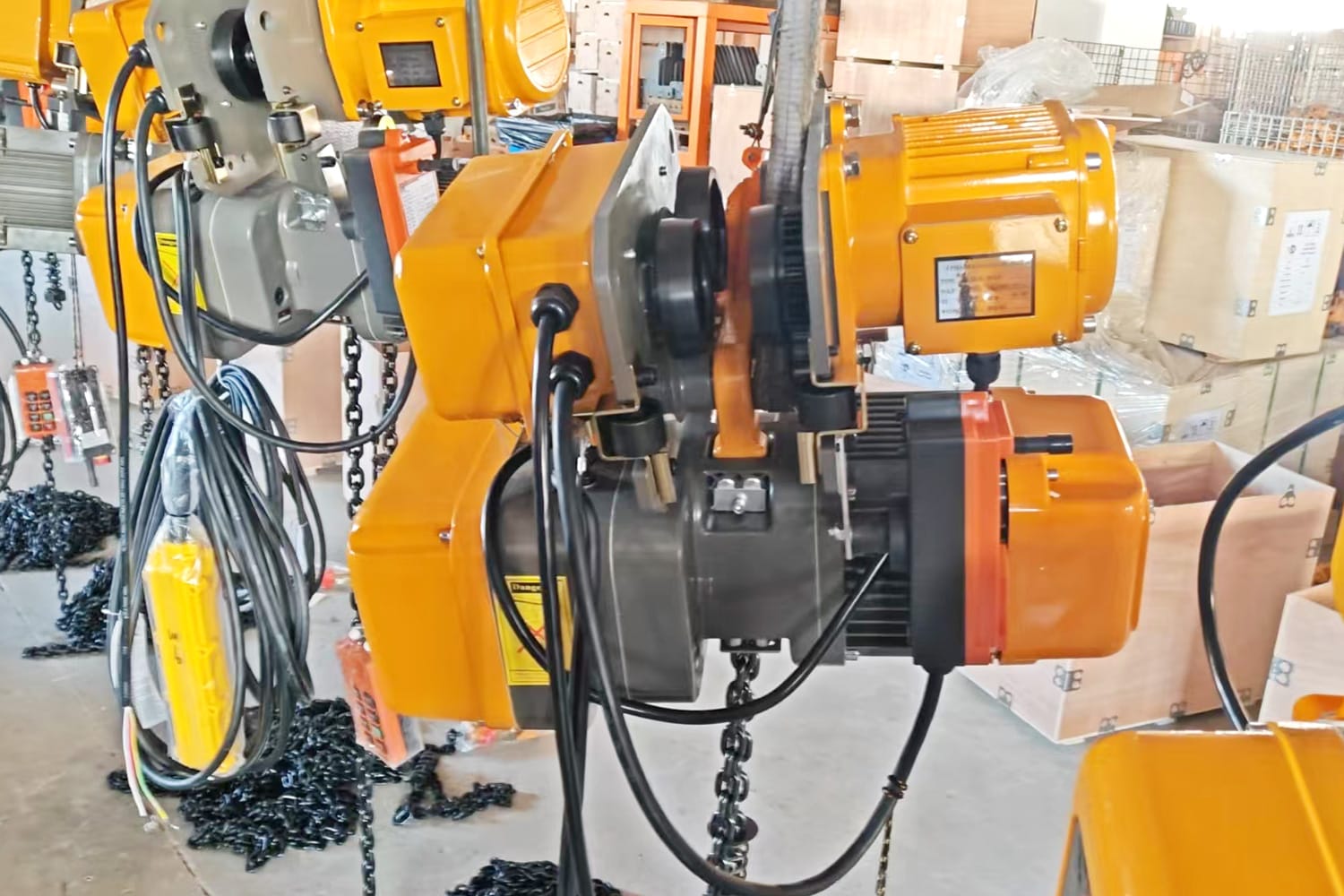 Eight EQ Type Electric Chain Hoists Shipped to Saudi Arabia2
