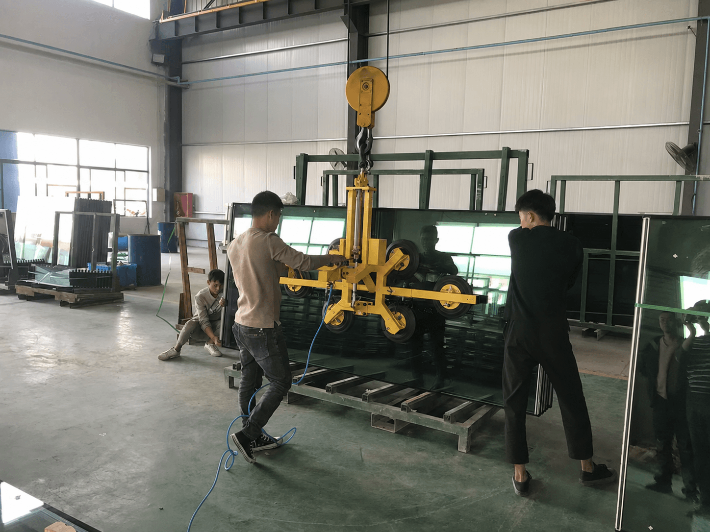 Pneumatic Glass Lifter